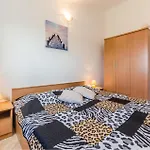 Cozy In With House Sea View